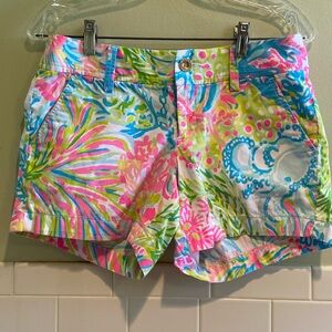 🌸Lilly Pulitzer Callahan Size 2 shorts multicolor